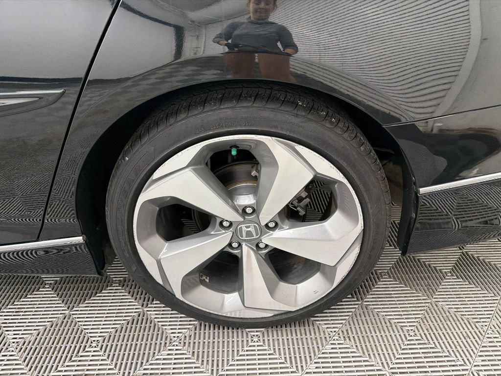 Used 2018 Honda Accord Touring image 20