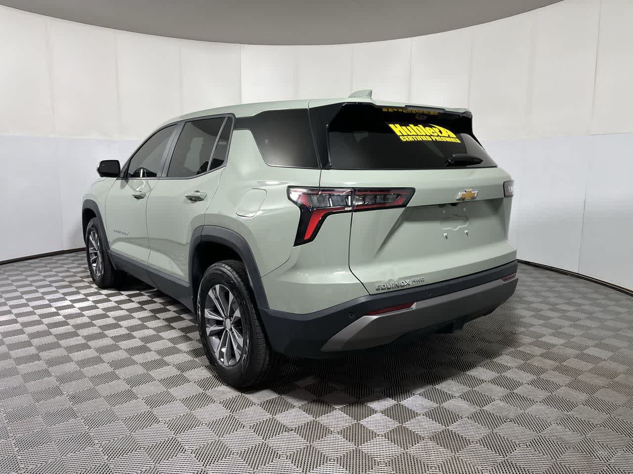 Used 2025 Chevrolet Equinox LT w/ Safety and Technology Package AWD/4WD image 6