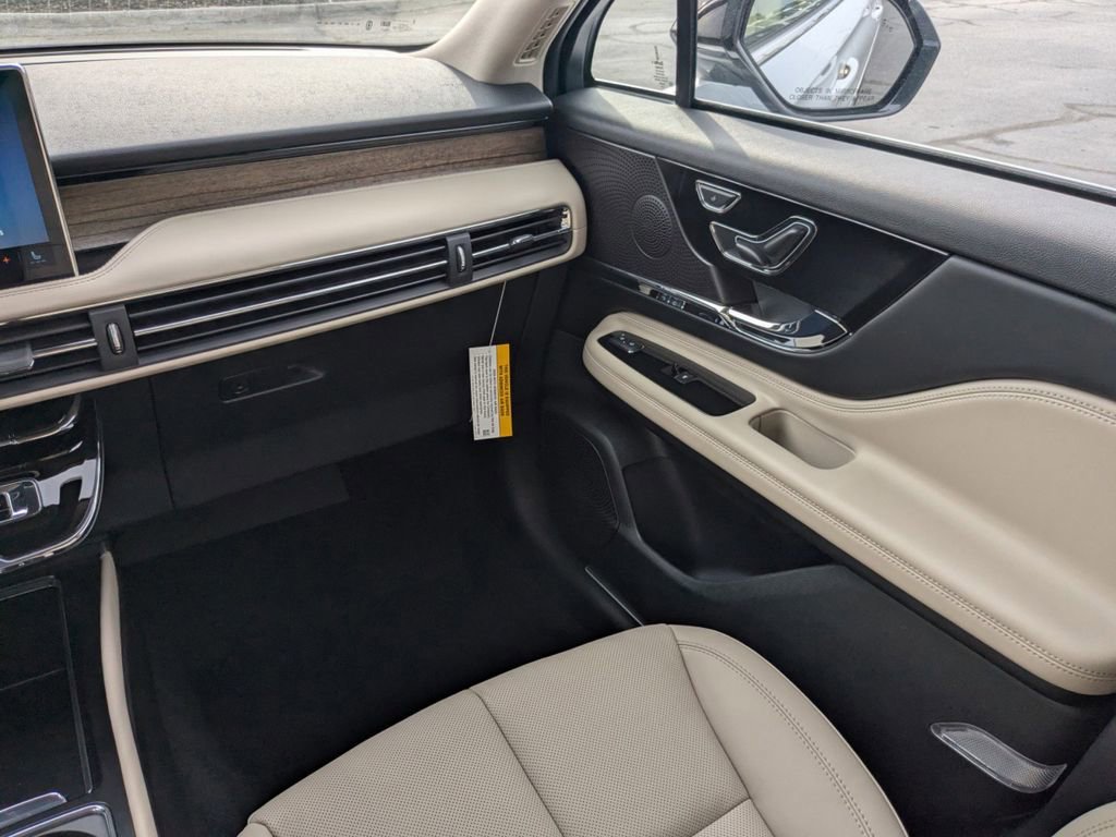 New 2026 Lincoln Corsair Grand Touring image 17