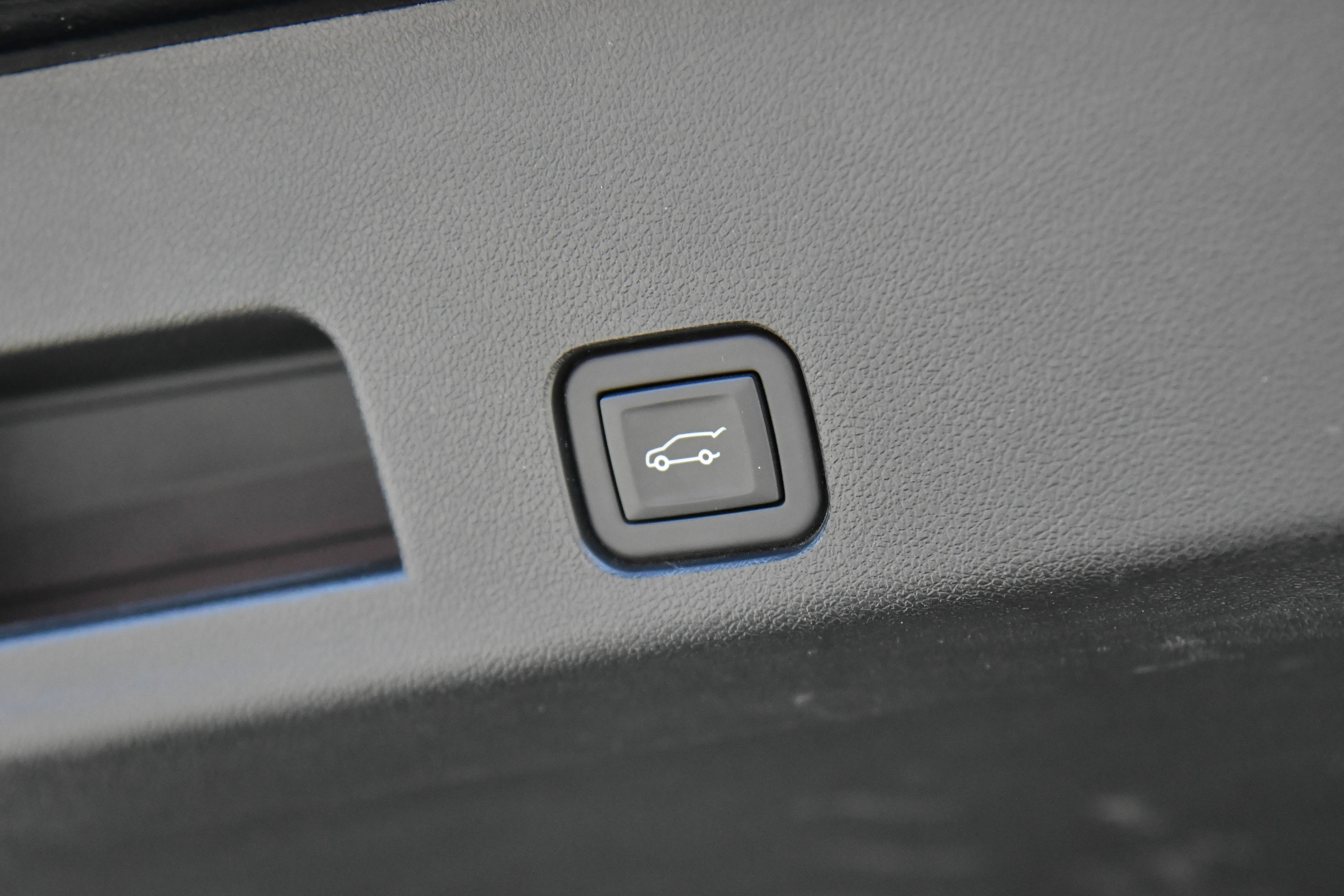 Used 2024 Chevrolet Traverse LT image 49