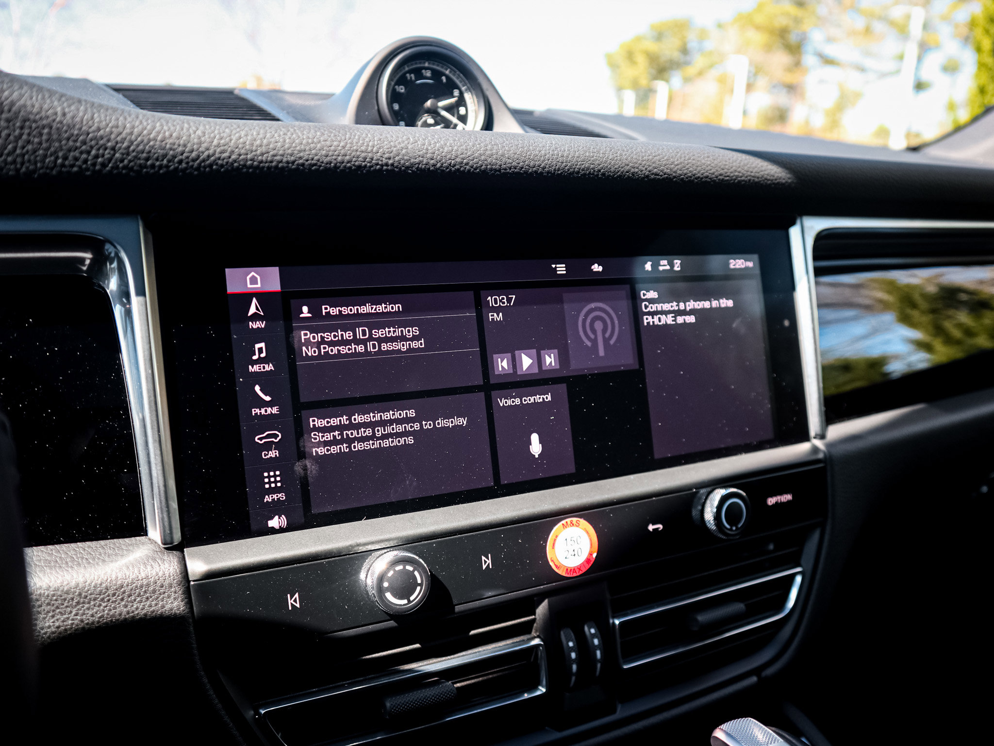 Used 2024 Porsche Macan AWD/4WD image 23