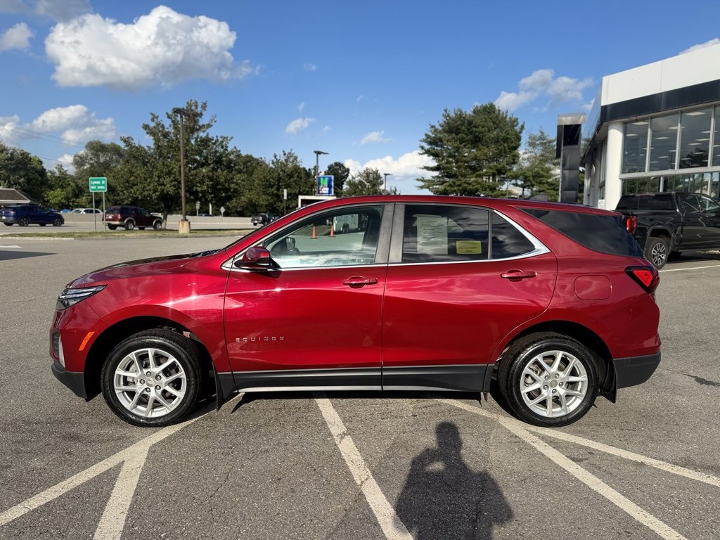 Used 2022 Chevrolet Equinox LT image 2