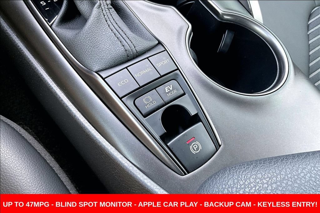 Used 2023 Toyota Camry SE w/ Convenience Package FWD image 15