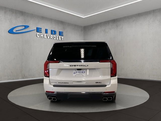 Used 2025 GMC Yukon Denali Ultimate w/ LPO, Floor Liner Package image 6