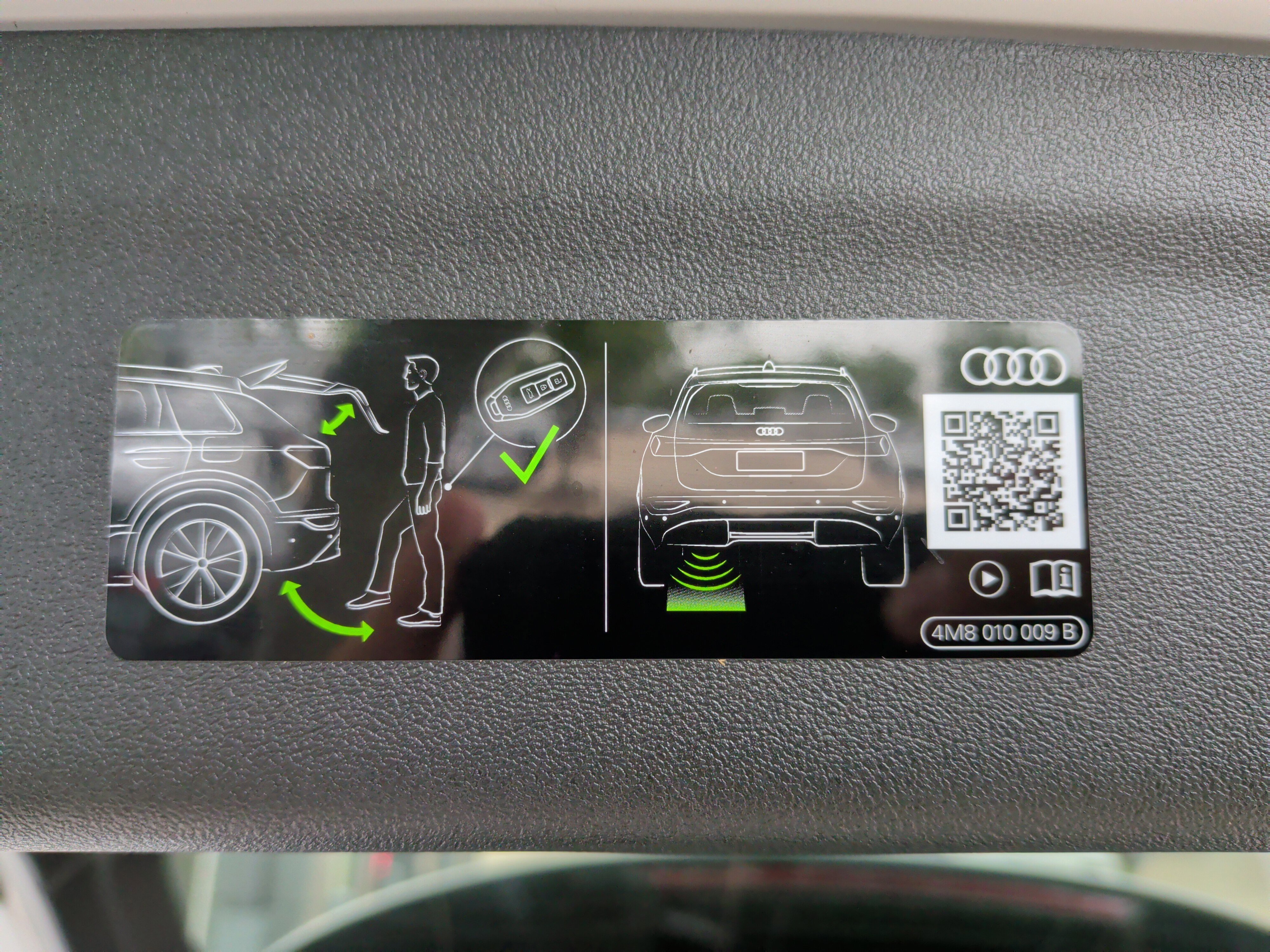 Certified 2025 Audi Q6 e-tron Premium w/ Convenience Package RWD image 34