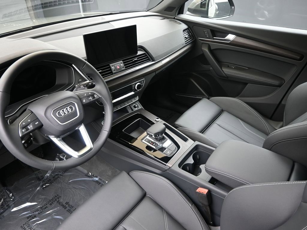 Certified 2025 Audi Q5 2.0T Premium Plus w/ Premium Plus Package image 22
