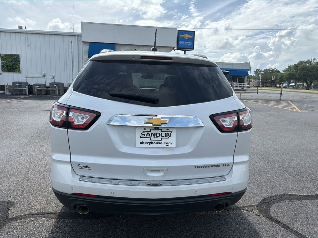 Used 2016 Chevrolet Traverse LTZ FWD image 3