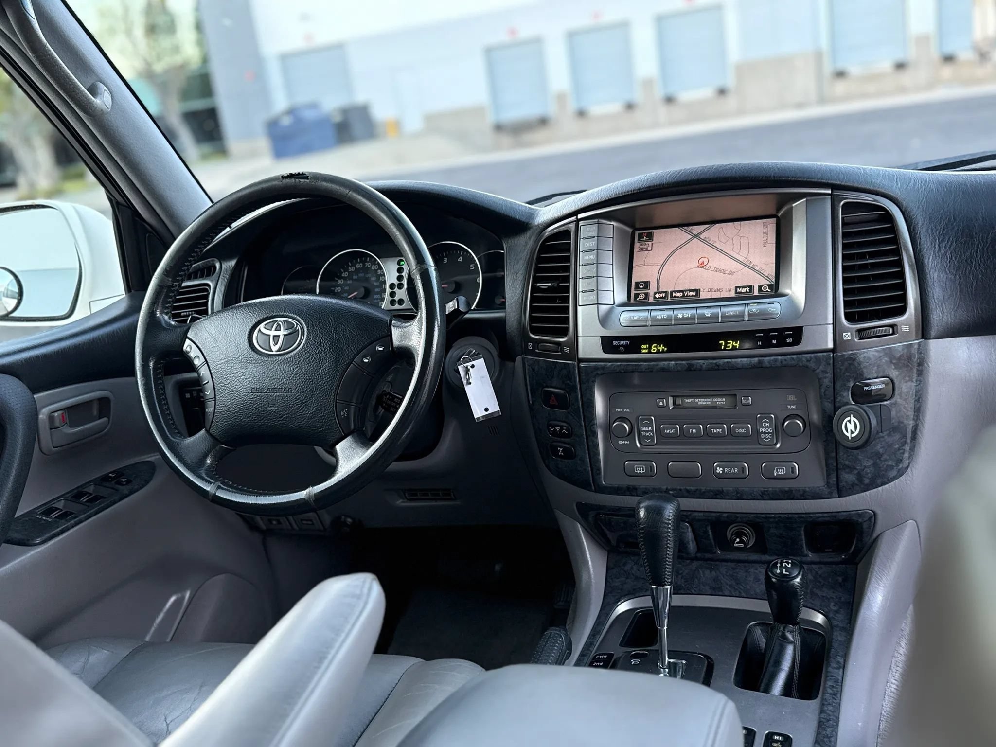 Used 2005 Toyota Land Cruiser w/ Convenience Pkg AWD/4WD image 30