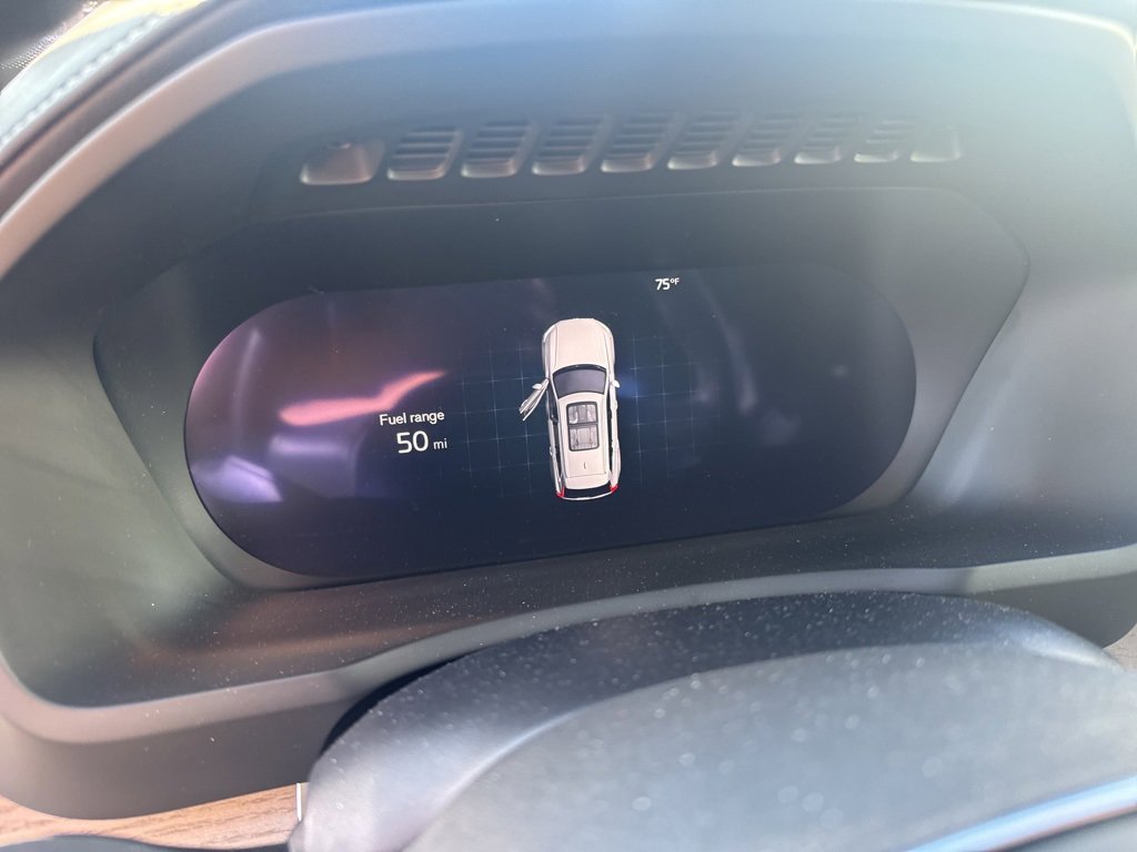 Used 2025 Volvo XC90 B5 Core w/ Climate Package image 9