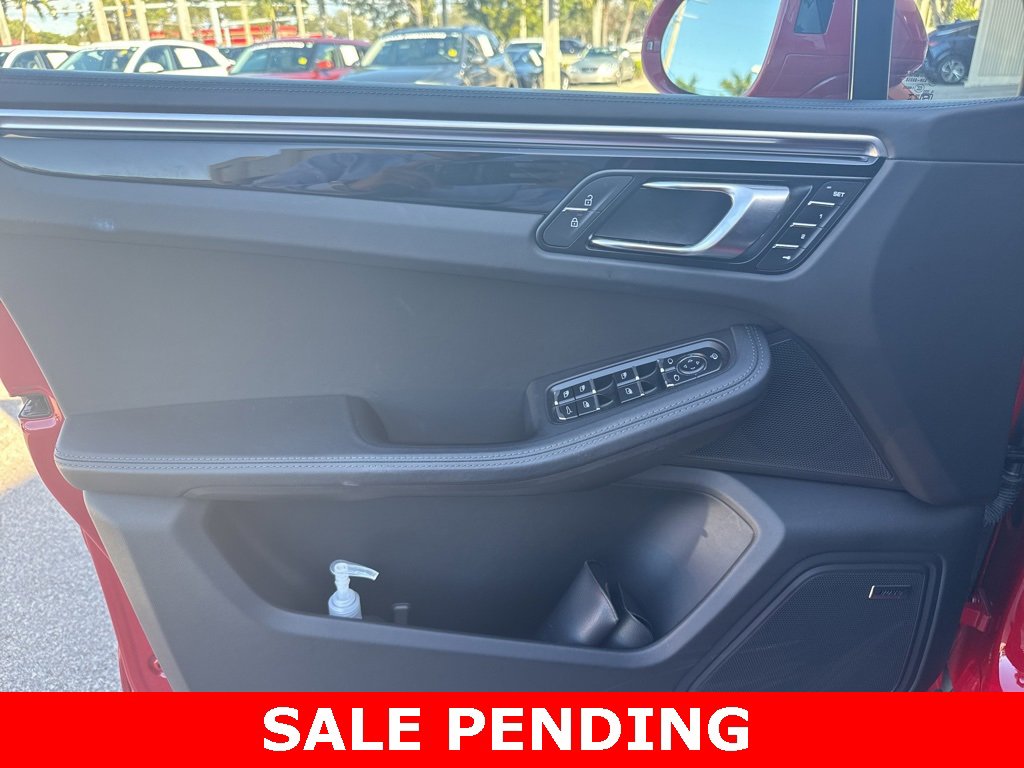 Used 2024 Porsche Macan image 15