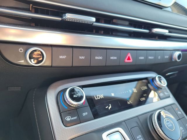 Used 2024 Hyundai Palisade Calligraphy image 24