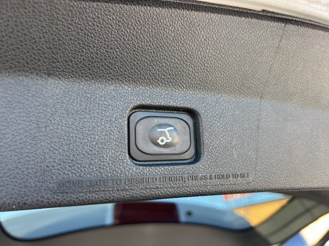 Certified 2019 Ford Explorer XLT w/ Equipment Group 202A image 22