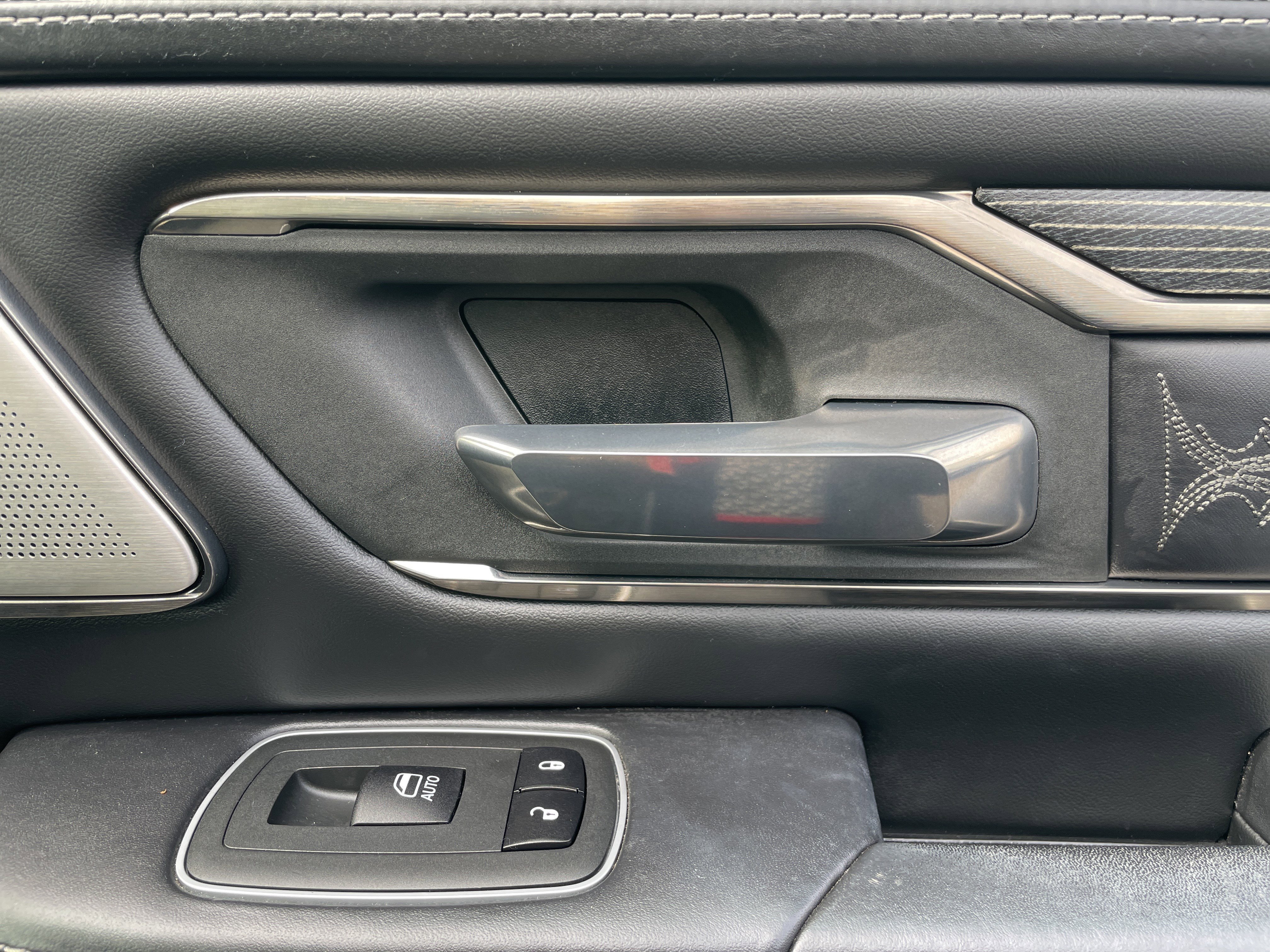 Used 2020 RAM 1500 Limited w/ Black Appearance Package image 12