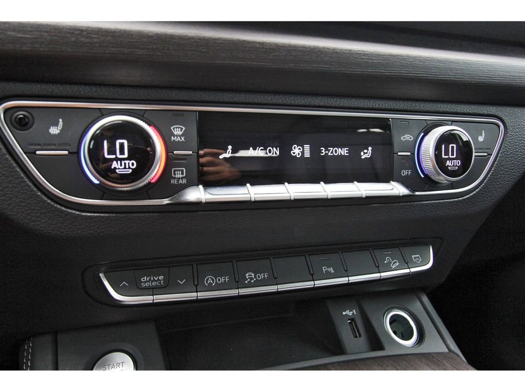 Used 2023 Audi Q5 2.0T Premium Plus w/ Premium Plus Package AWD/4WD image 23