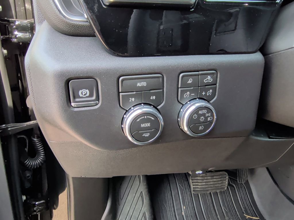 New 2026 GMC Sierra 1500 SLT image 16