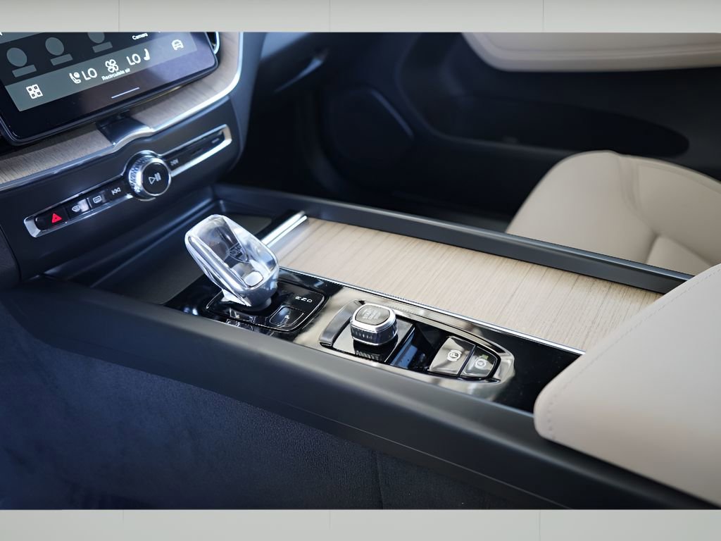 New 2026 Volvo XC60 B5 Plus w/ Protection Package Premier image 16