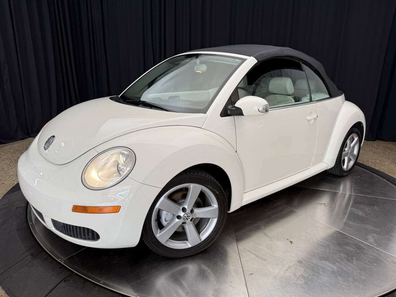 Used 2007 Volkswagen Beetle Triple White Edition FWD image 14