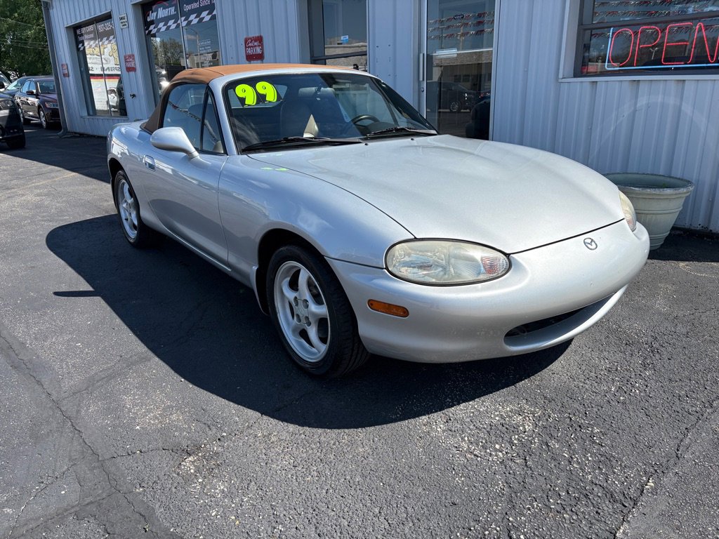 Used 1999 MAZDA MX-5 Miata RWD image 1