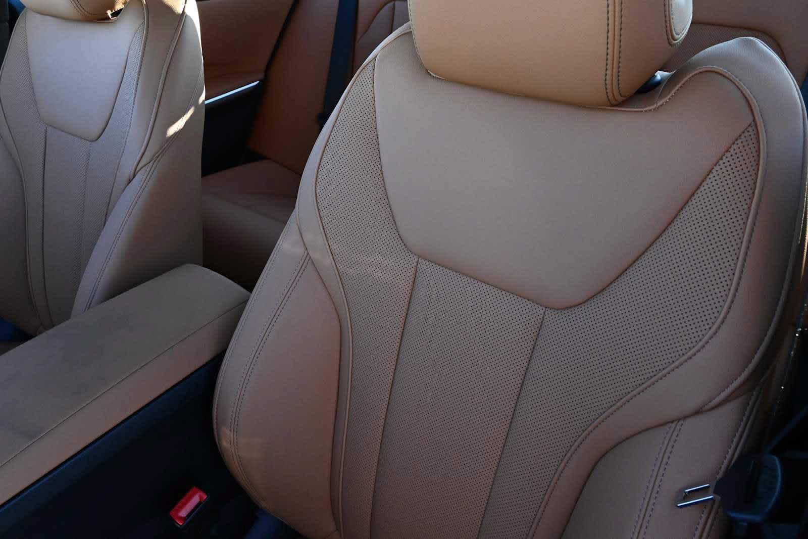 Used 2026 BMW 330i Sedan w/ Premium Package RWD image 9
