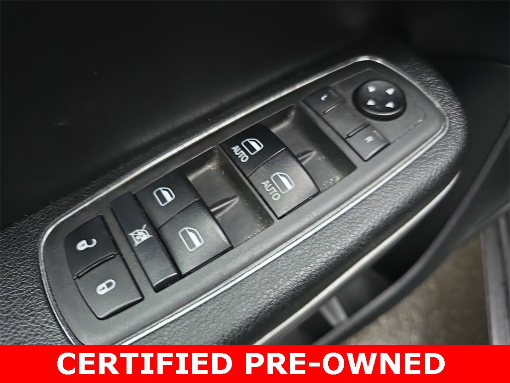 Certified 2019 Chrysler 300 Limited image 28