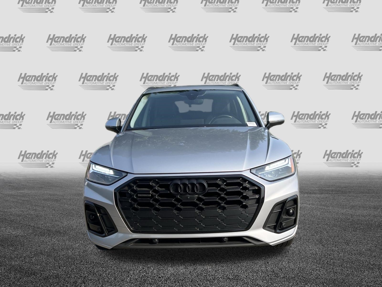 Used 2022 Audi Q5 2.0T Premium Plus w/ Premium Plus Package AWD/4WD image 3