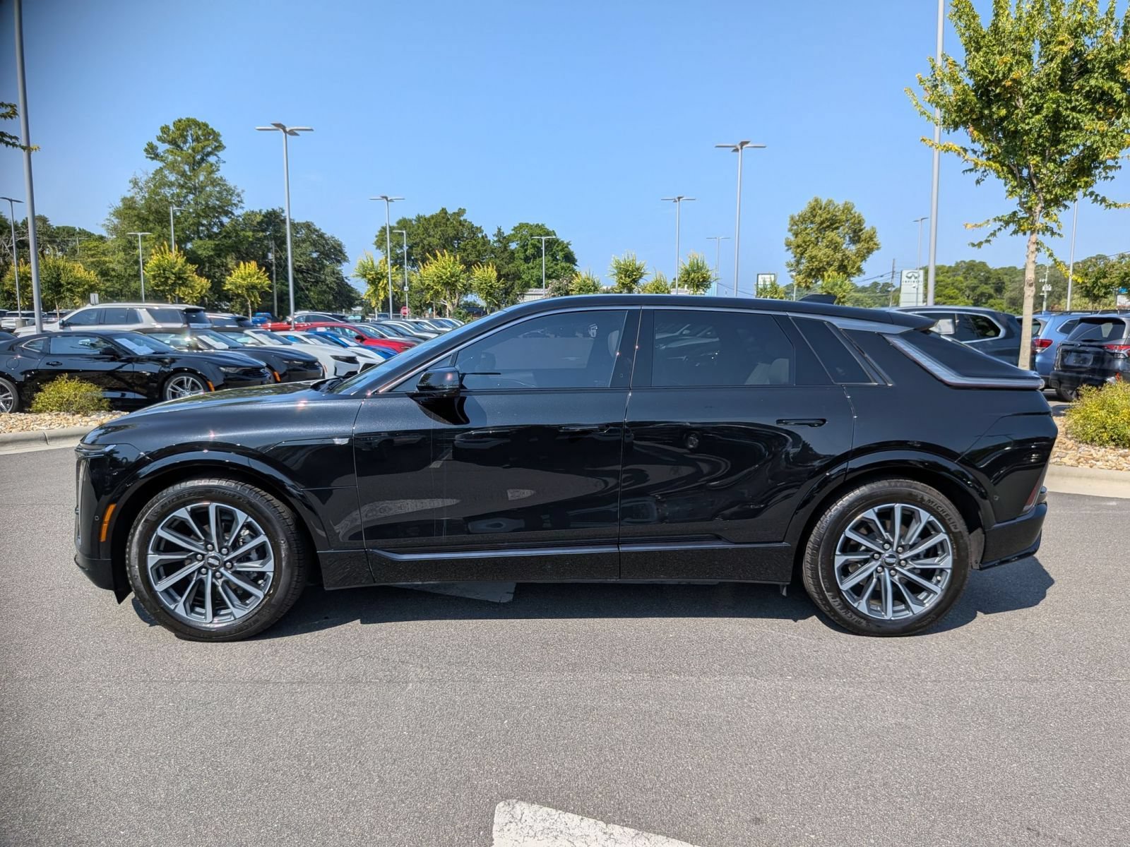 Used 2024 Cadillac Lyriq Sport RWD image 6