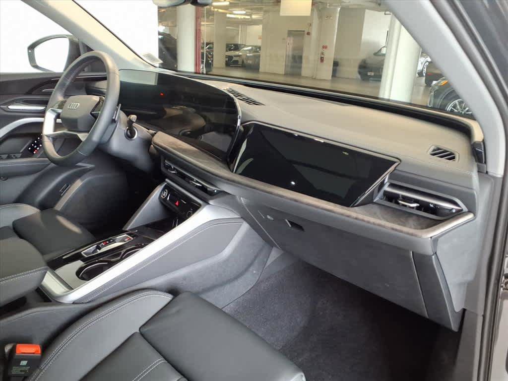Used 2025 Audi Q5 Premium w/ Premium Plus AWD/4WD image 21