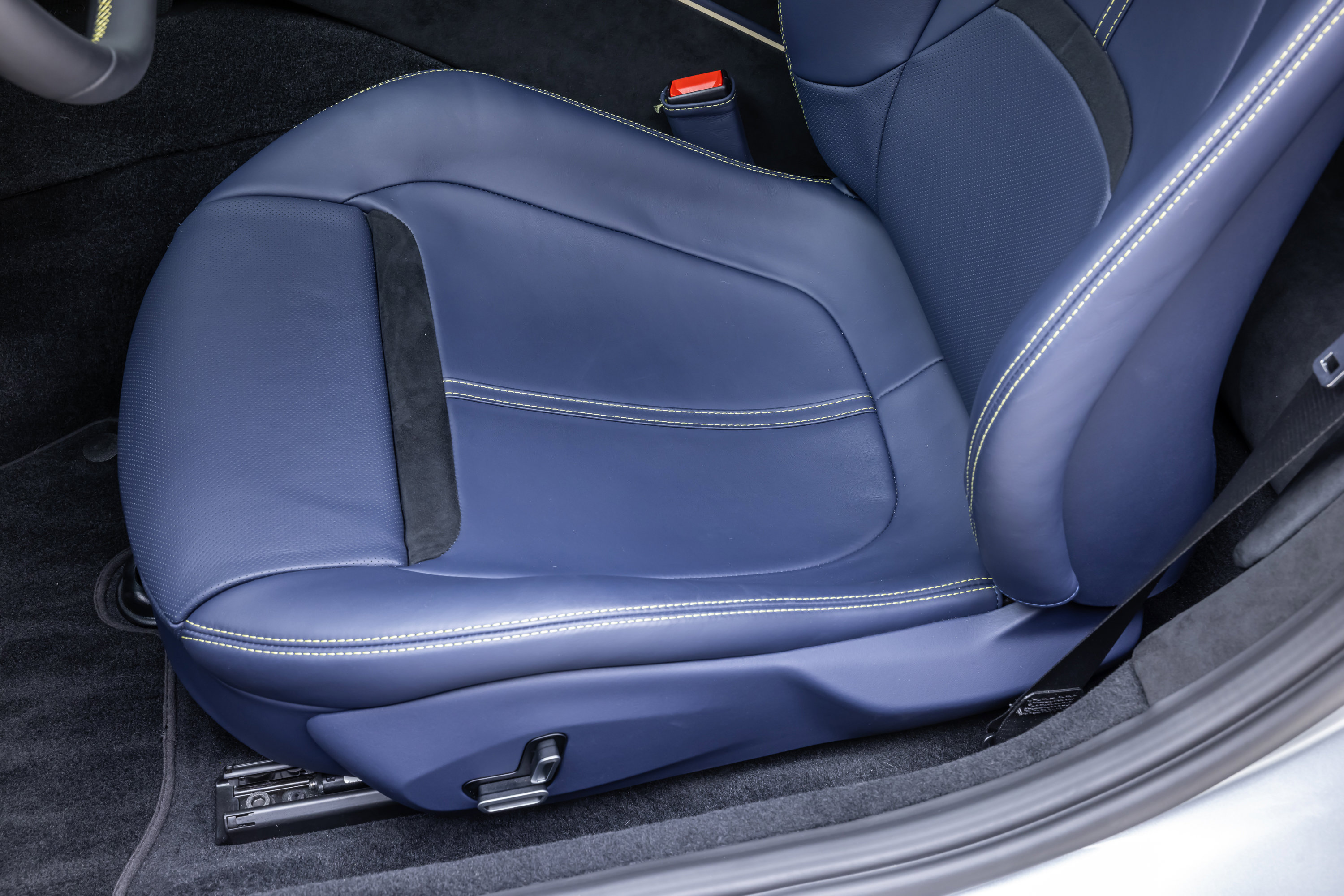 Used 2023 Ferrari Roma RWD image 33