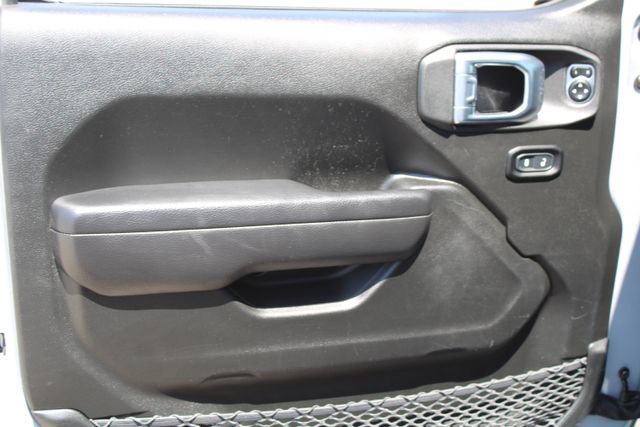 Used 2023 Jeep Wrangler Unlimited AWD/4WD image 14