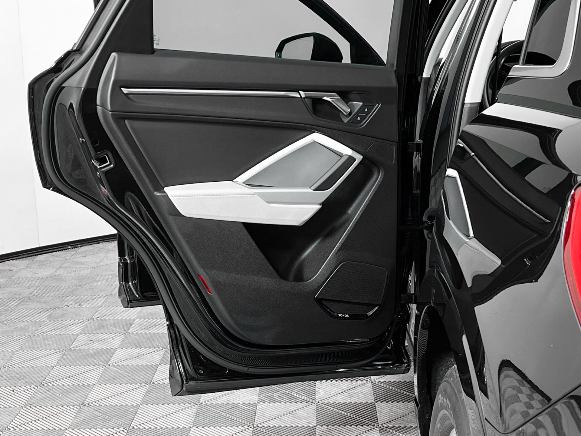 Certified 2023 Audi Q3 2.0T Premium Plus w/ Premium Plus Package image 16