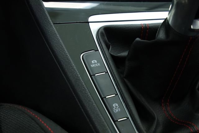 Used 2019 Volkswagen Golf 4-Door image 21