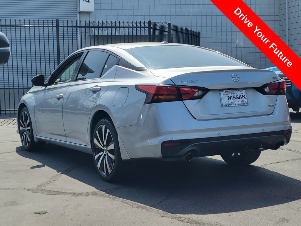 Used 2022 Nissan Altima 2.5 SR AWD/4WD image 3