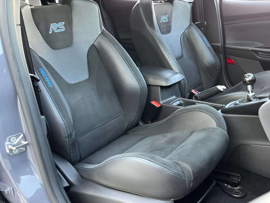 Used 2017 Ford Focus RS AWD/4WD image 8