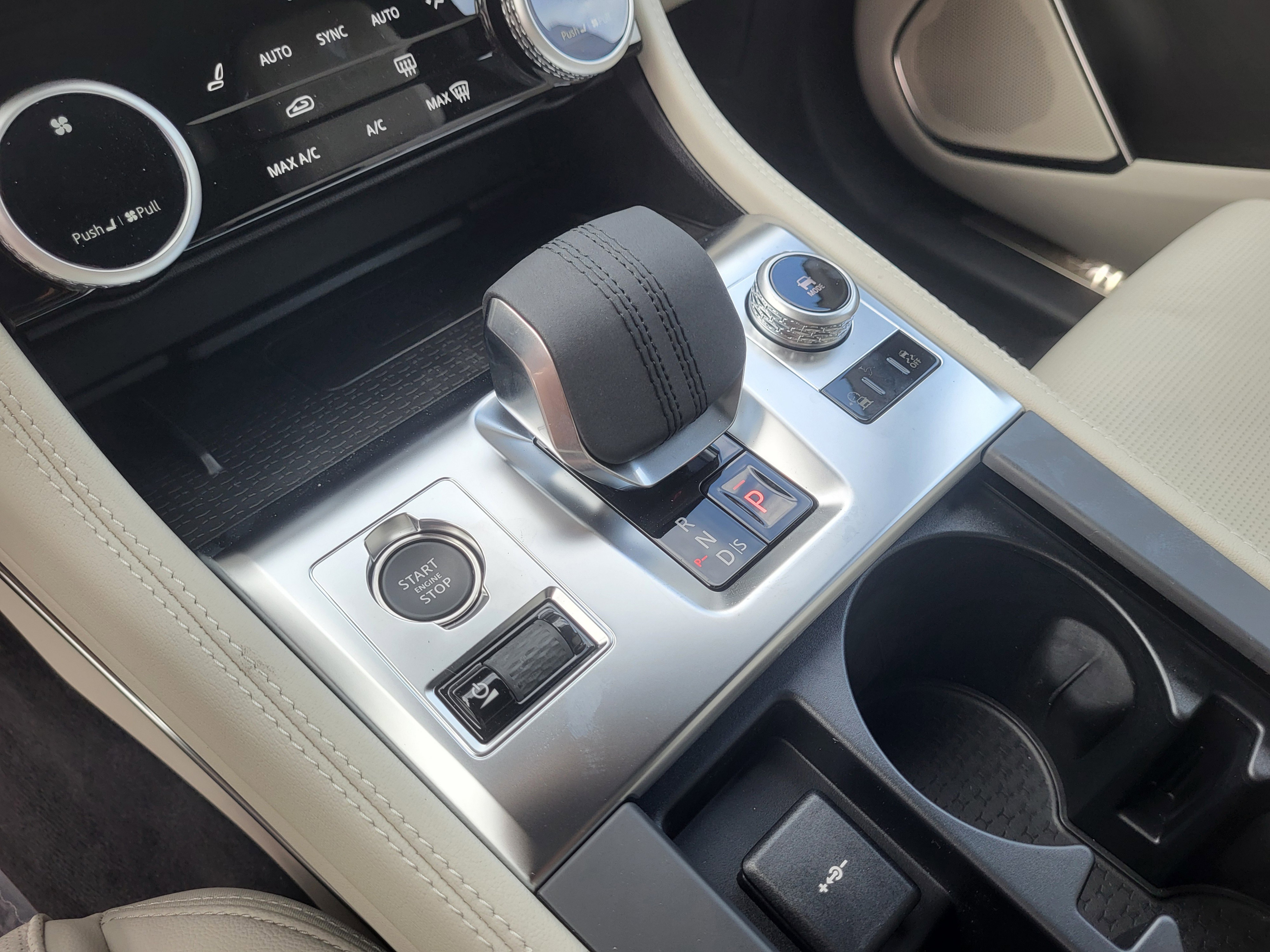 New 2026 Jaguar F-PACE R-Dynamic S image 13