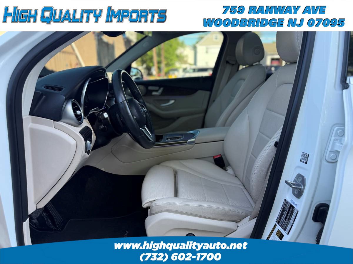 Used 2021 Mercedes-Benz GLC 300 4MATIC w/ Multimedia Package image 13
