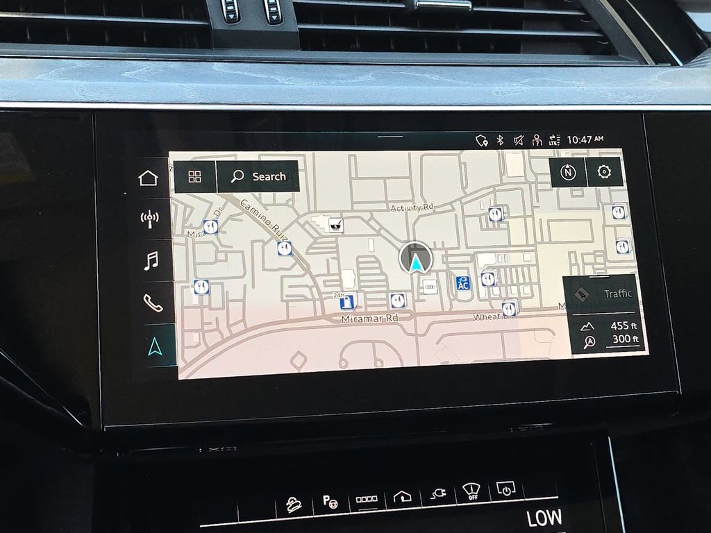 Certified 2024 Audi Q8 e-tron Prestige w/ Prestige Package AWD/4WD image 25