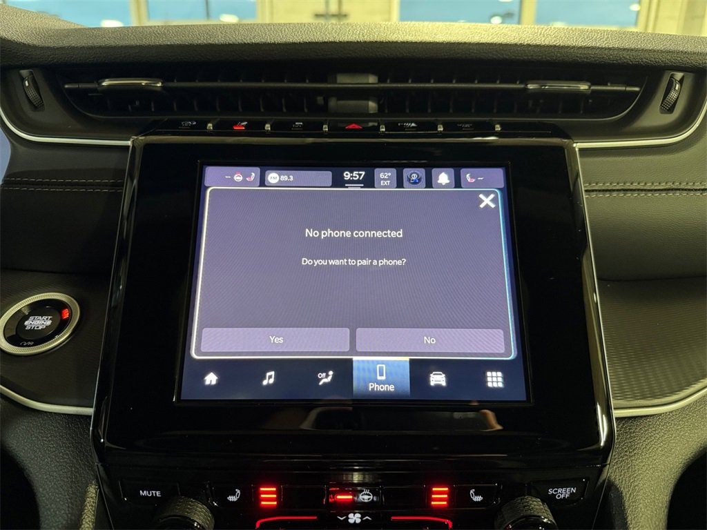 New 2025 Jeep Grand Cherokee Laredo X w/ Luxury Tech Group I image 19