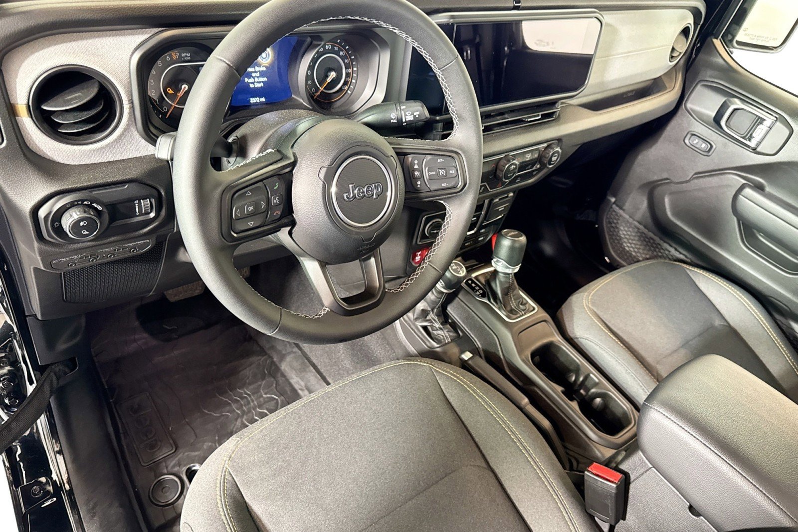 Used 2025 Jeep Gladiator Sport image 9