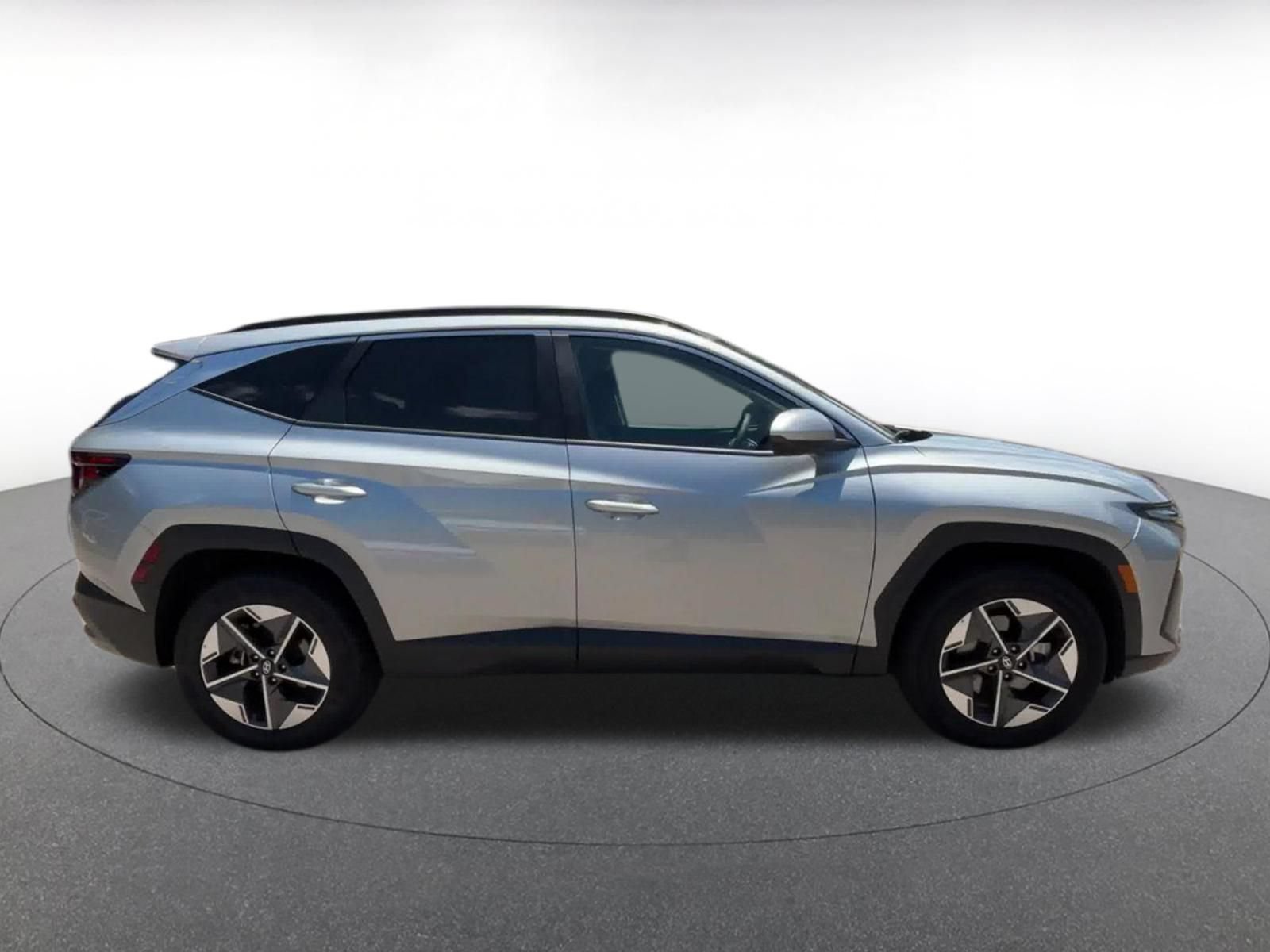 Used 2025 Hyundai Tucson SEL AWD/4WD image 16