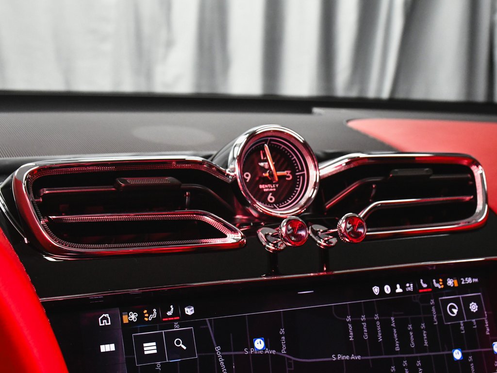 Used 2023 Bentley Bentayga AWD/4WD image 59
