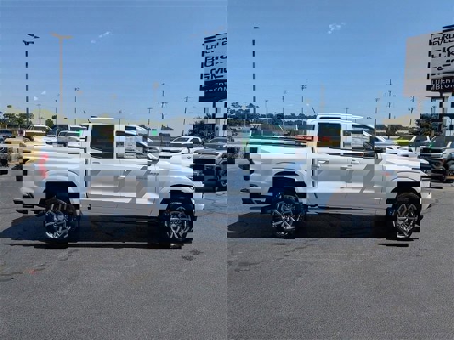 New 2026 Chevrolet Colorado LT w/ Advanced Trailering Package image 2