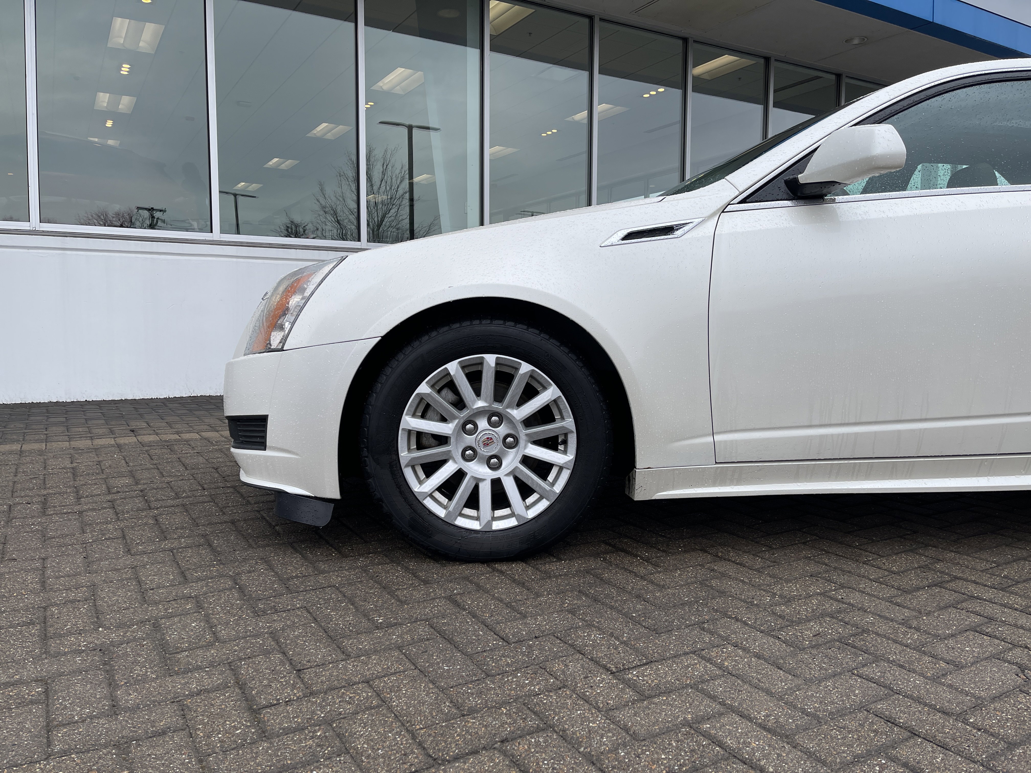Used 2011 Cadillac CTS Luxury image 10