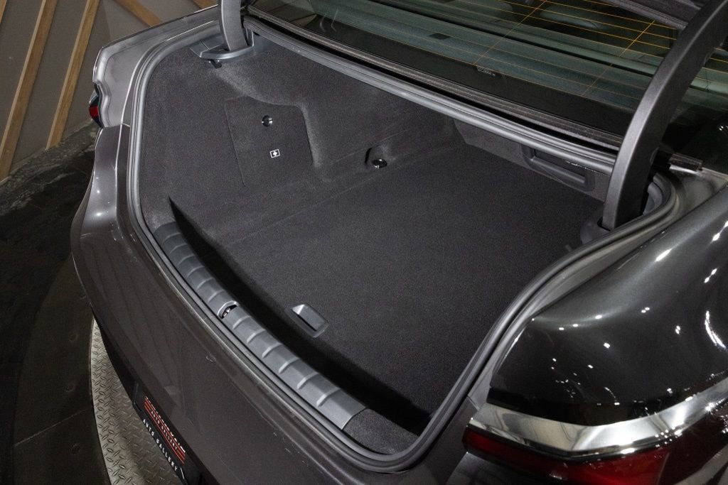 Used 2025 BMW i7 xDrive60 image 43