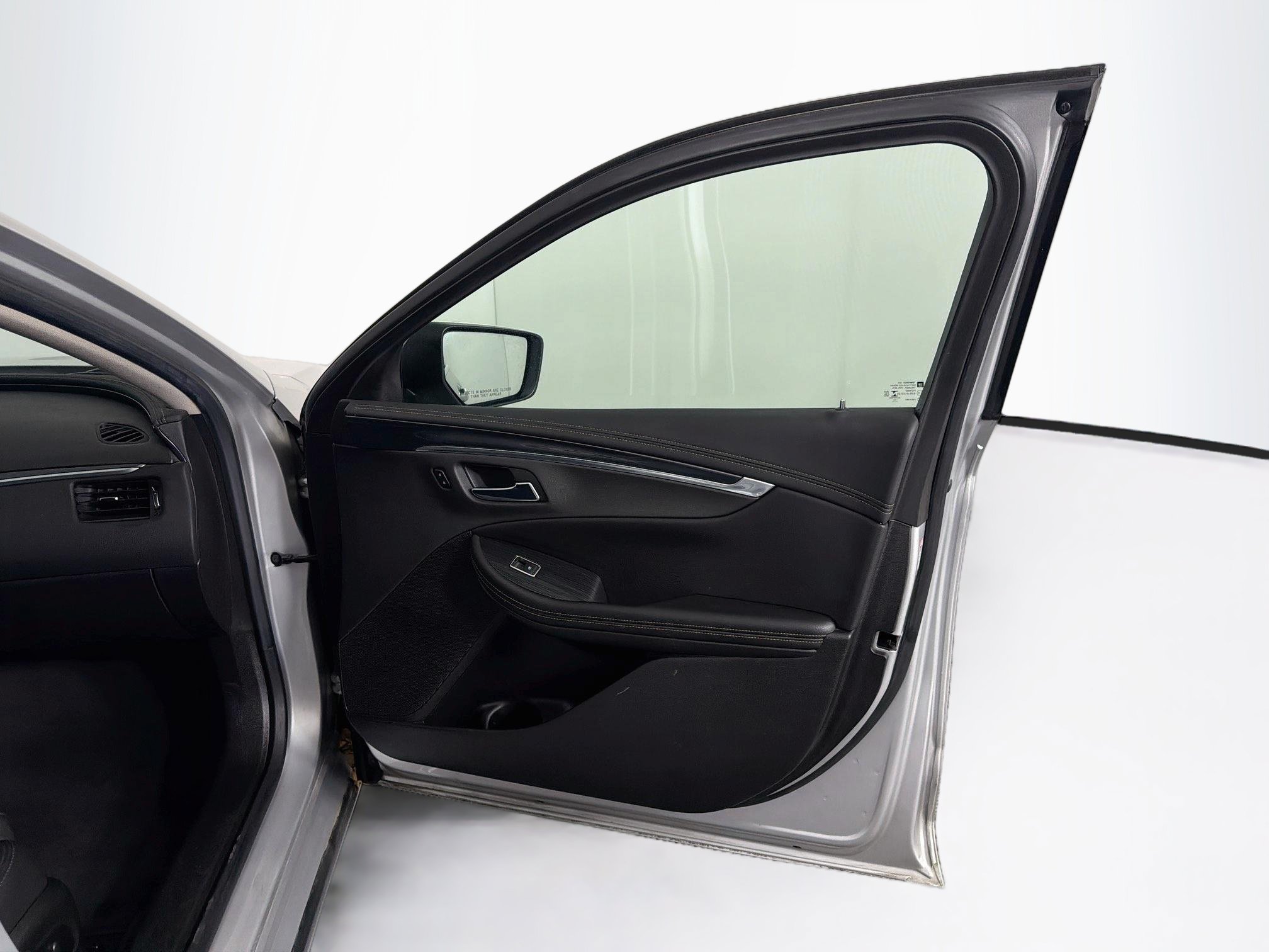 Used 2019 Chevrolet Impala LT FWD image 30