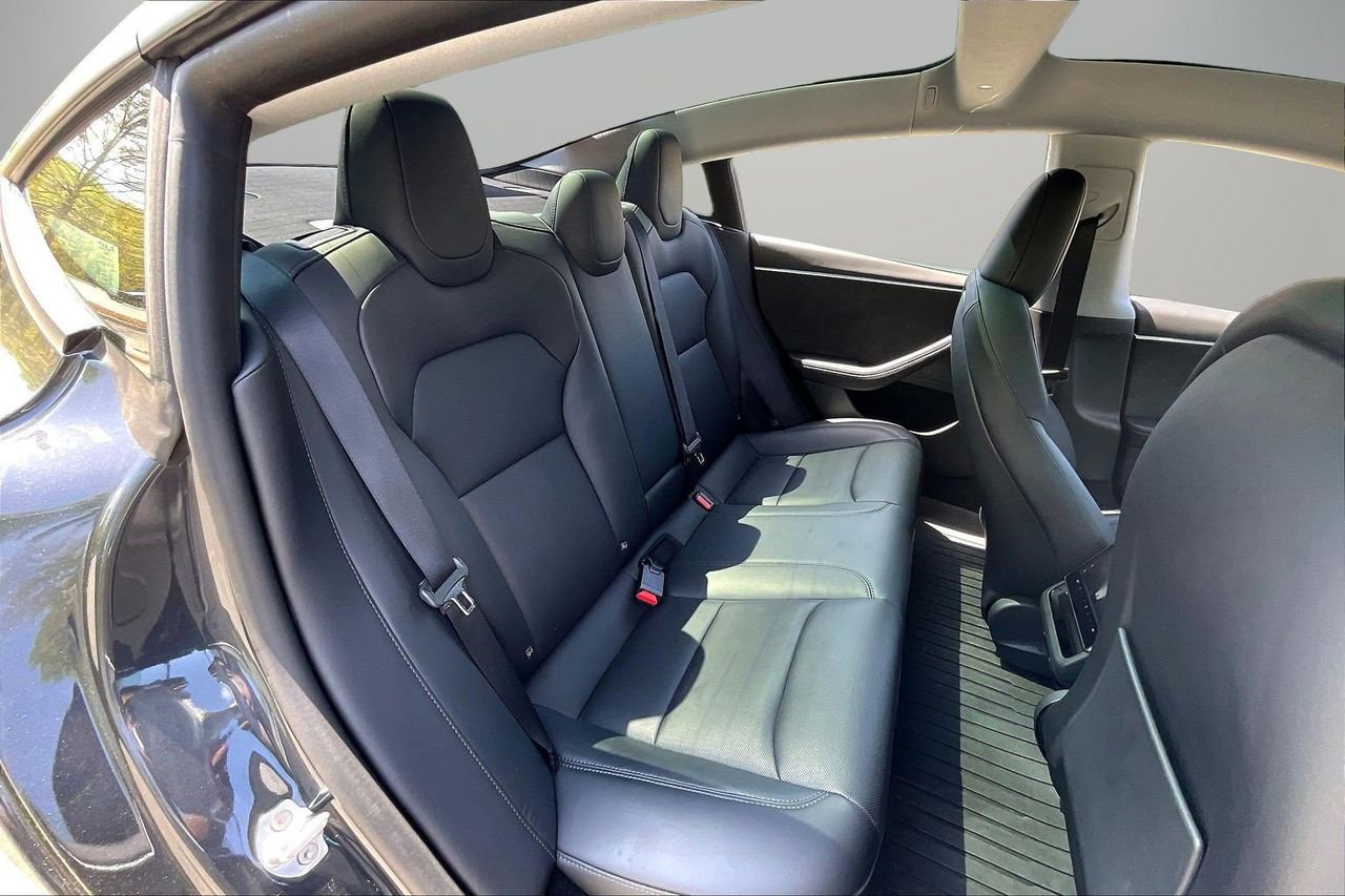 Used 2025 Tesla Model 3 Long Range image 26