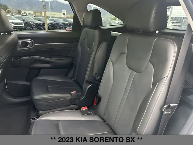 Used 2023 Kia Sorento SX image 16