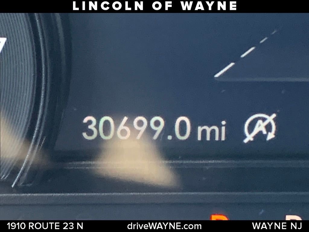 Certified 2022 Lincoln Corsair AWD w/ Equipment Group 101A image 16