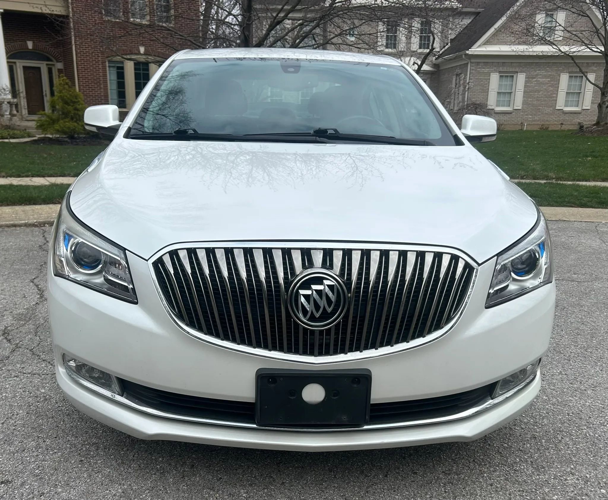 Used 2016 Buick LaCrosse Leather AWD/4WD image 2