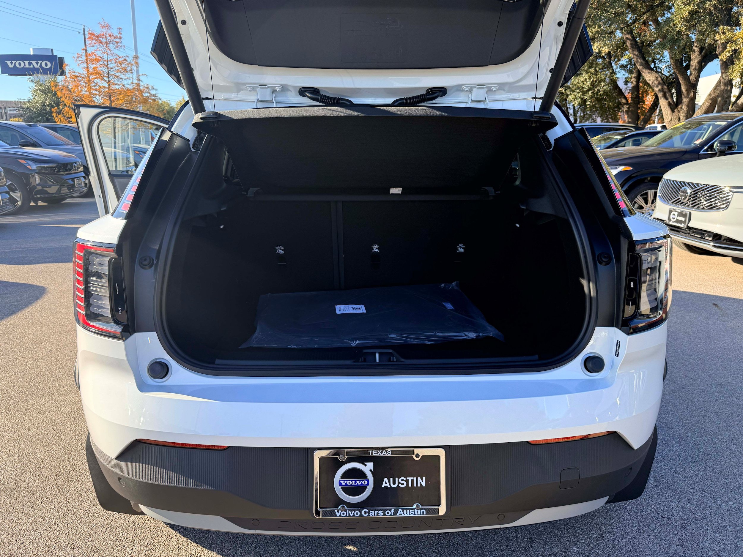 New 2026 Volvo EX30 Cross Country Ultra AWD/4WD image 23