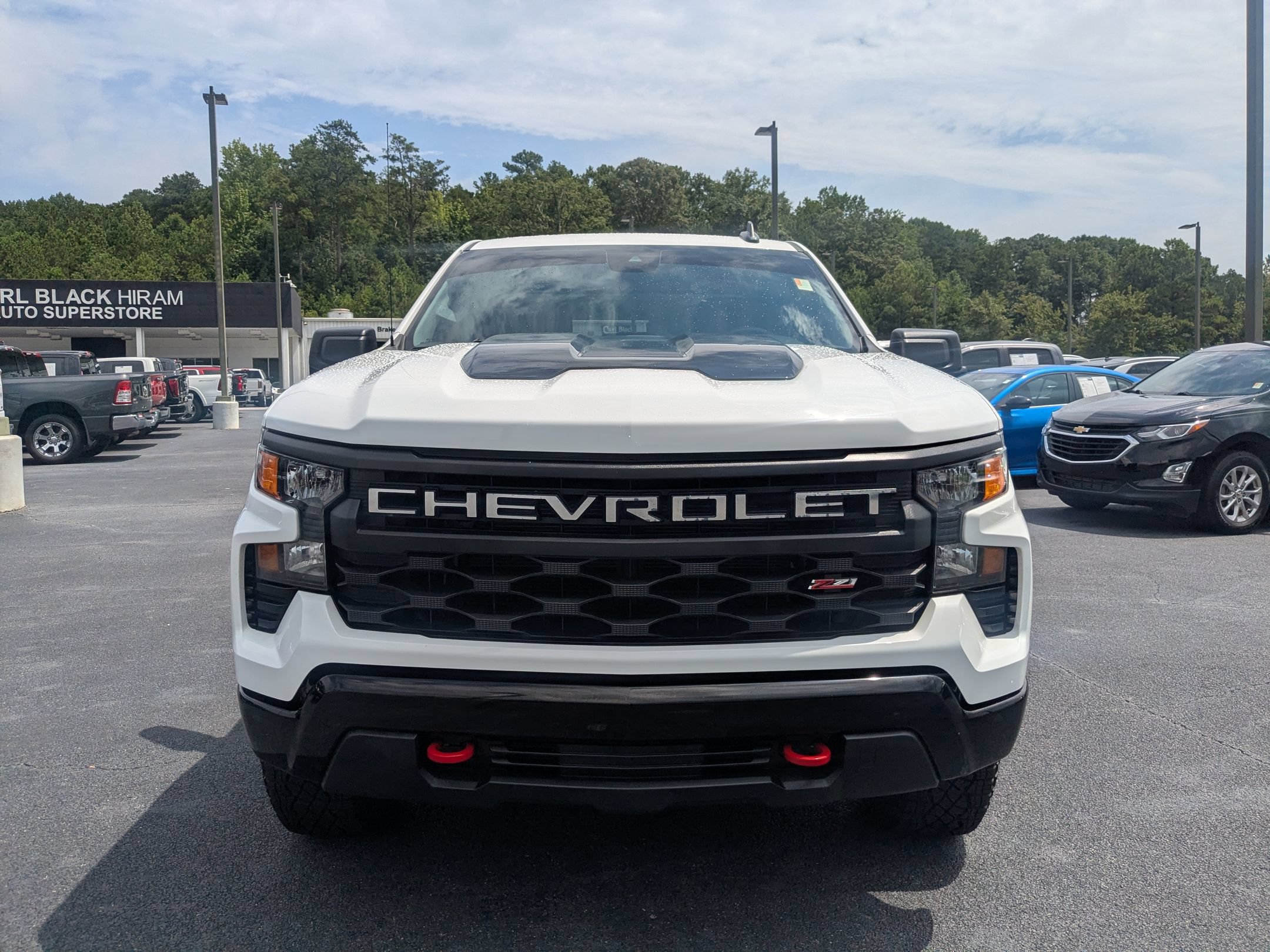 Used 2024 Chevrolet Silverado 1500 Custom Trail Boss AWD/4WD image 2